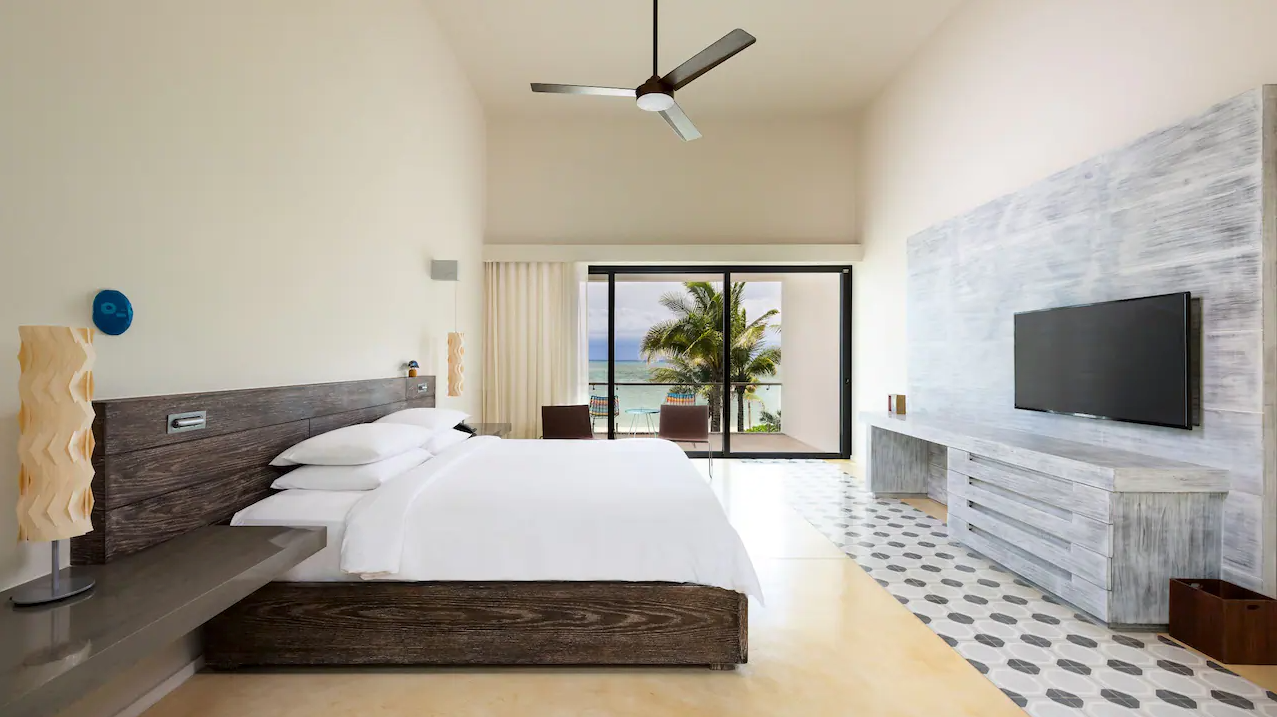 BEACH FRONT BI-LEVEL SUITE