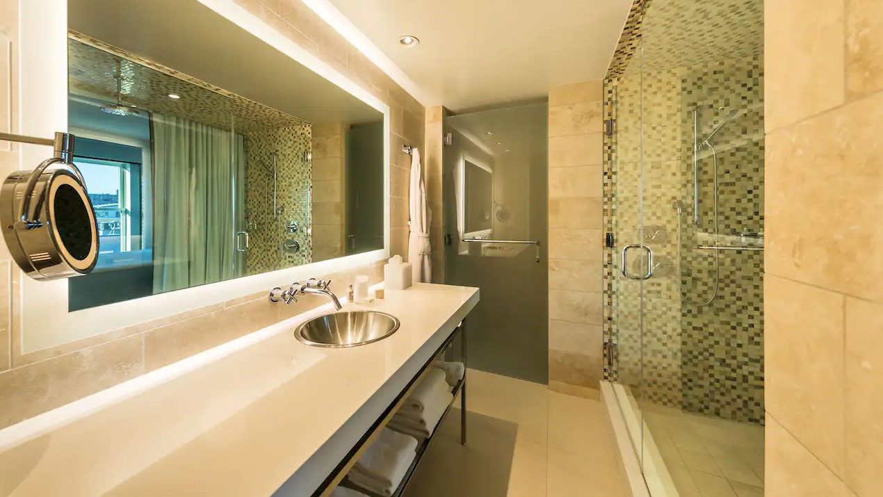 King Deluxe Room
