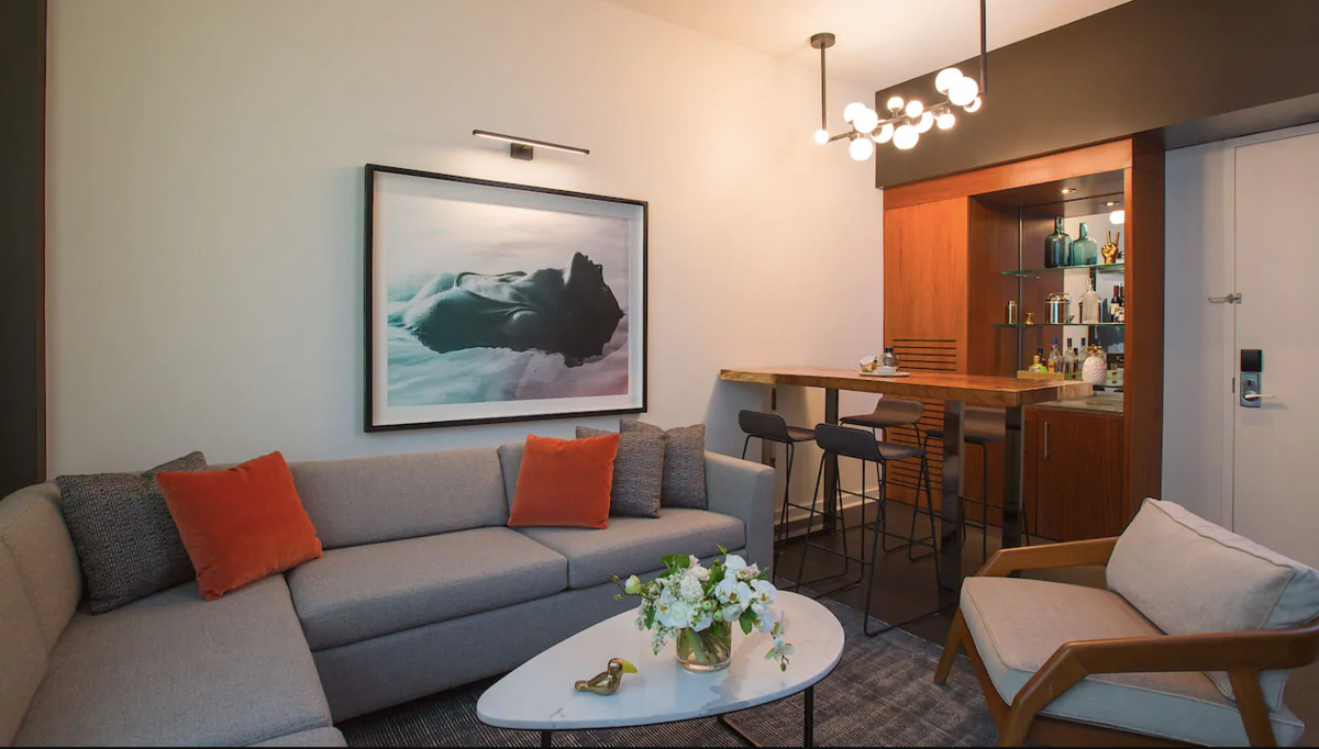 Andaz Cabana Suite