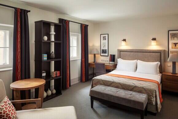 Classic Queen Room