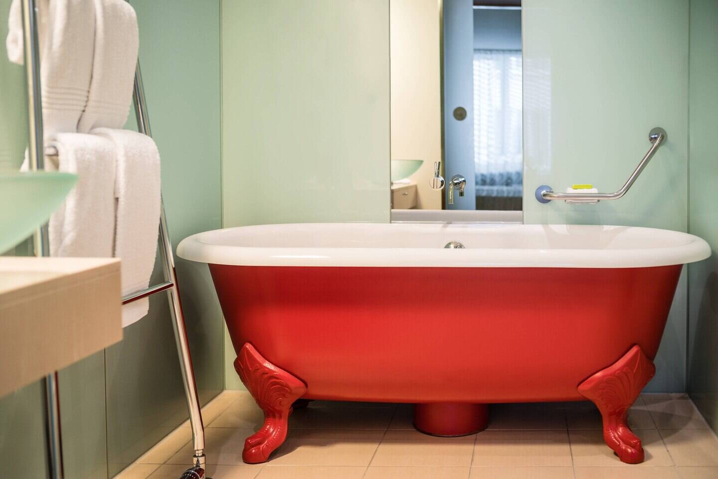 SUPERIOR Guest Room Twins