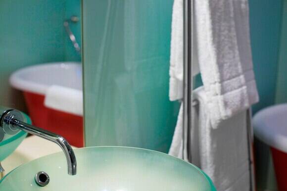 Deluxe King Partial Alster View