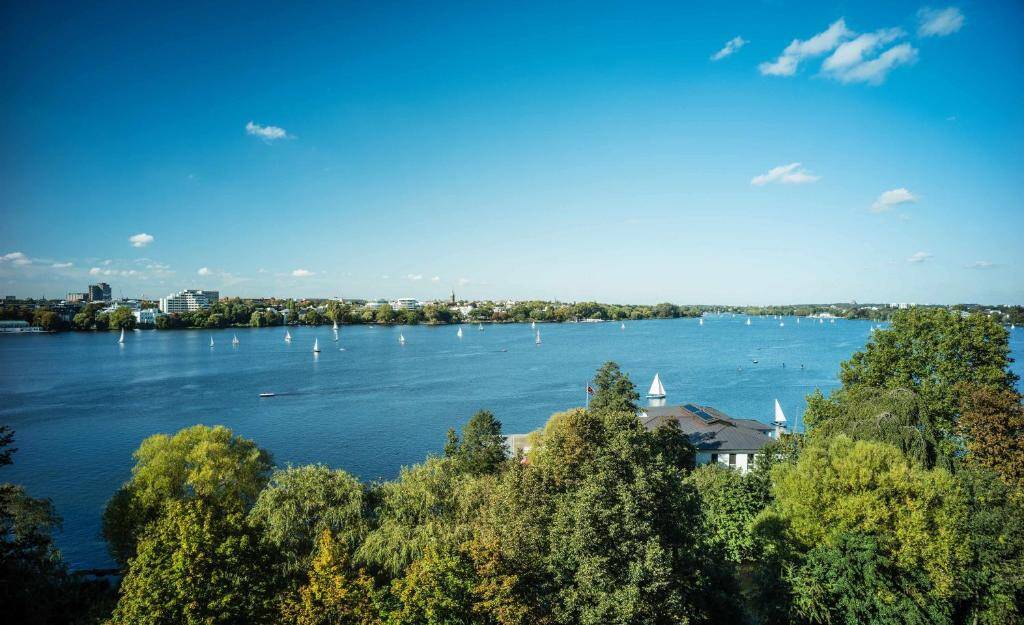 Executive Lake View King Alster View