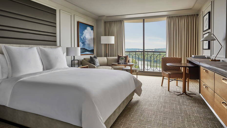 Premier Lake View Balcony King Room