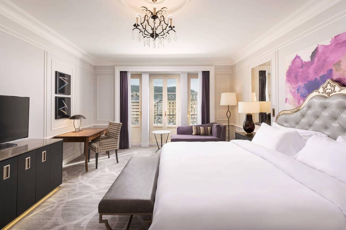Premium King Room