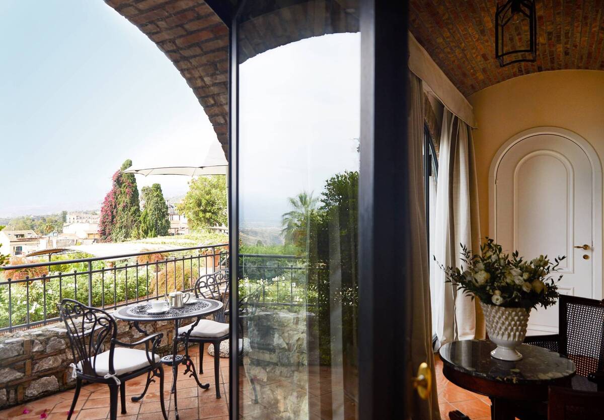 Deluxe Sea View Room