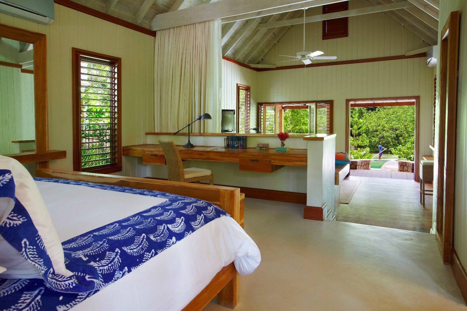 One Bedroom Lagoon Villa