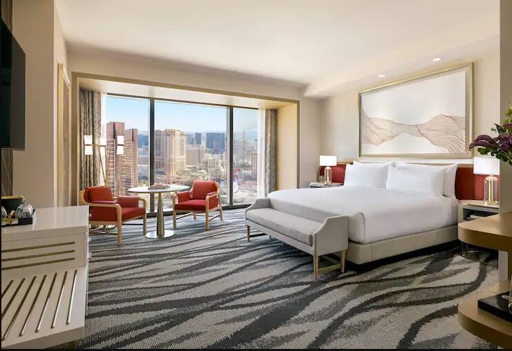 Strip View Premium Room - One King Bed