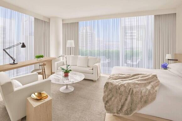 Premier Balcony King Suite