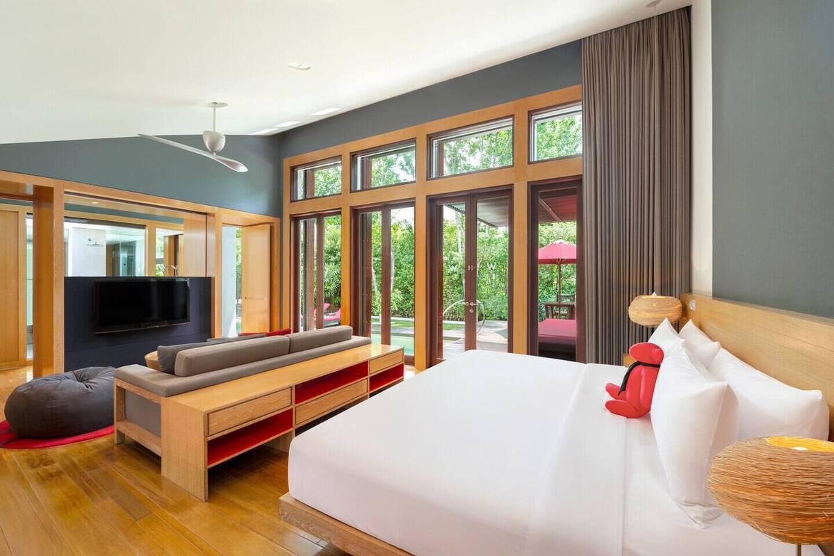 Premier Beachfront One Bedroom Villa, King, Private Pool