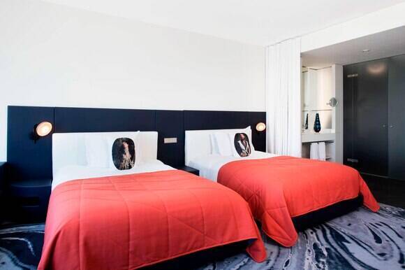 Cozy Guest Room Twin Limited View