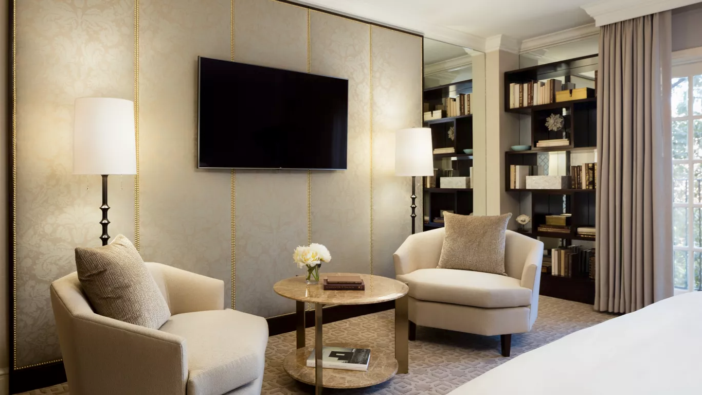 Deluxe Accessible King Room