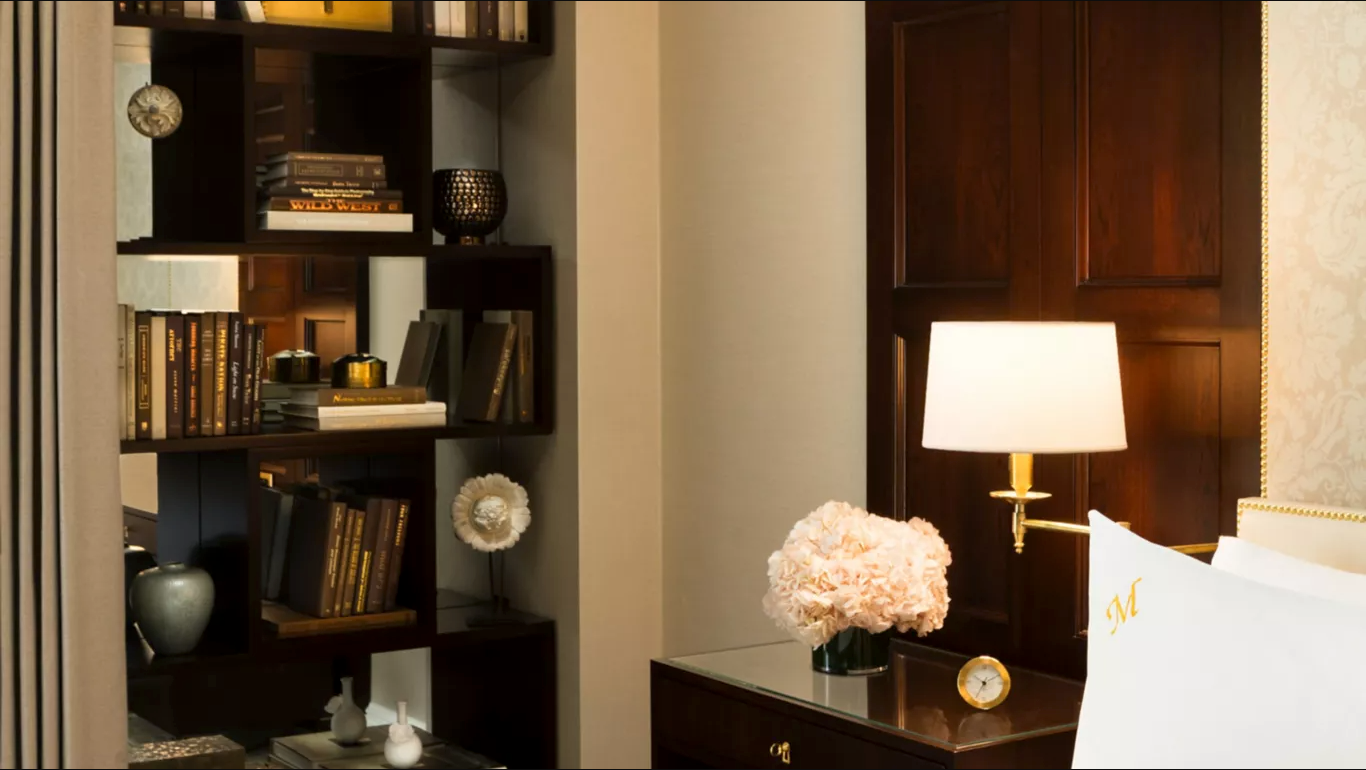 Grand Deluxe Accessible King Room