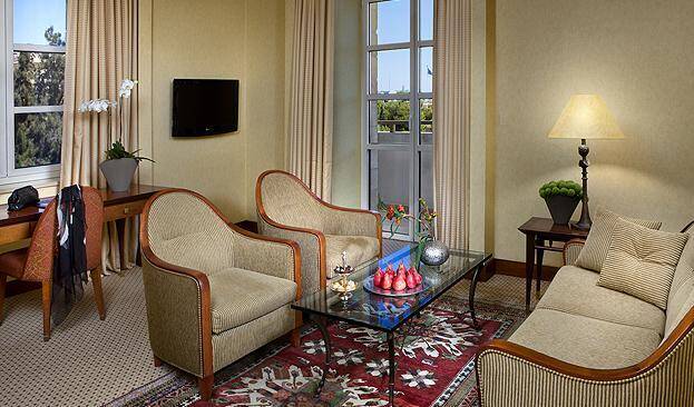 Family Room - Old City View