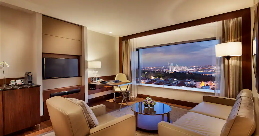 Bosphorus Suite with Kitchen Lounge Access