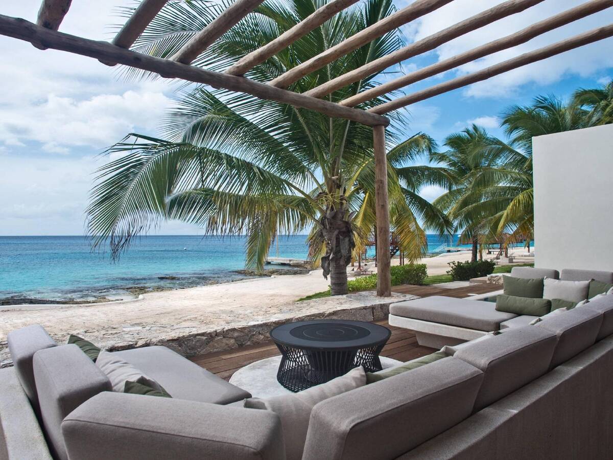 Presidential Sapphire Suite