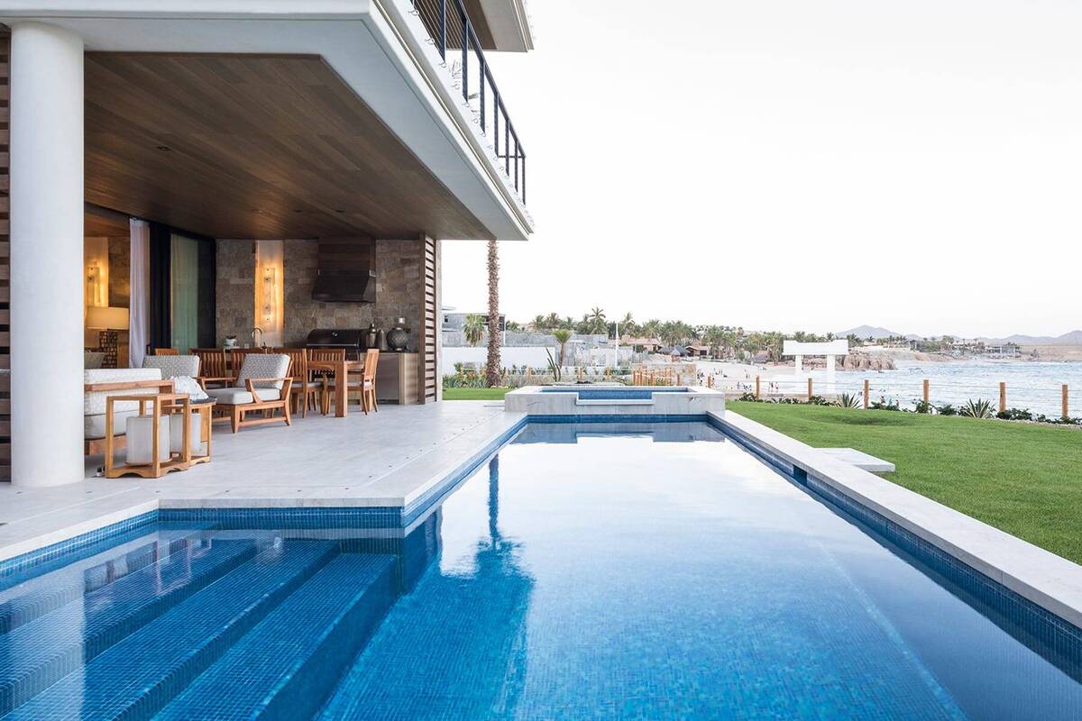 Three Bedroom Oceanfront Villa with Pool