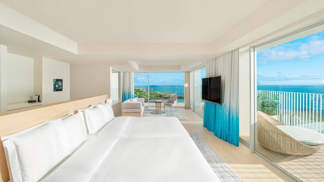 Oceanfront Corner Junior Suite