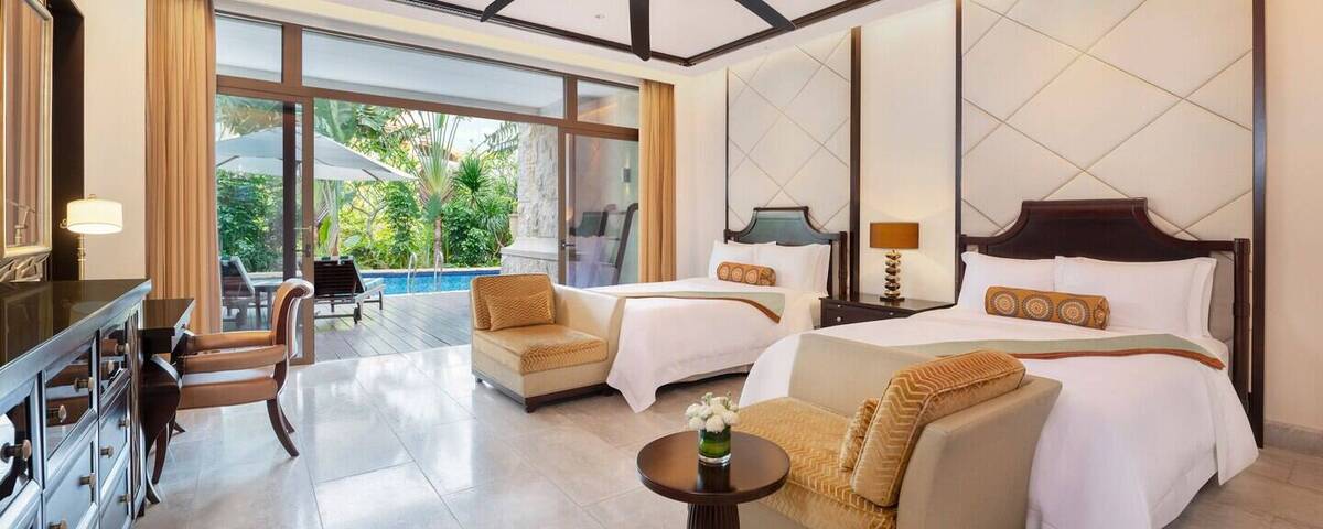 Lagoon Two Queen Room