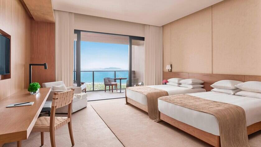 Ocean Front King Room High Floor
