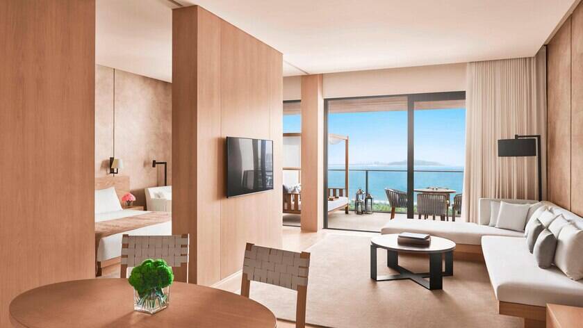 Grand View Suite, Partial Ocean View