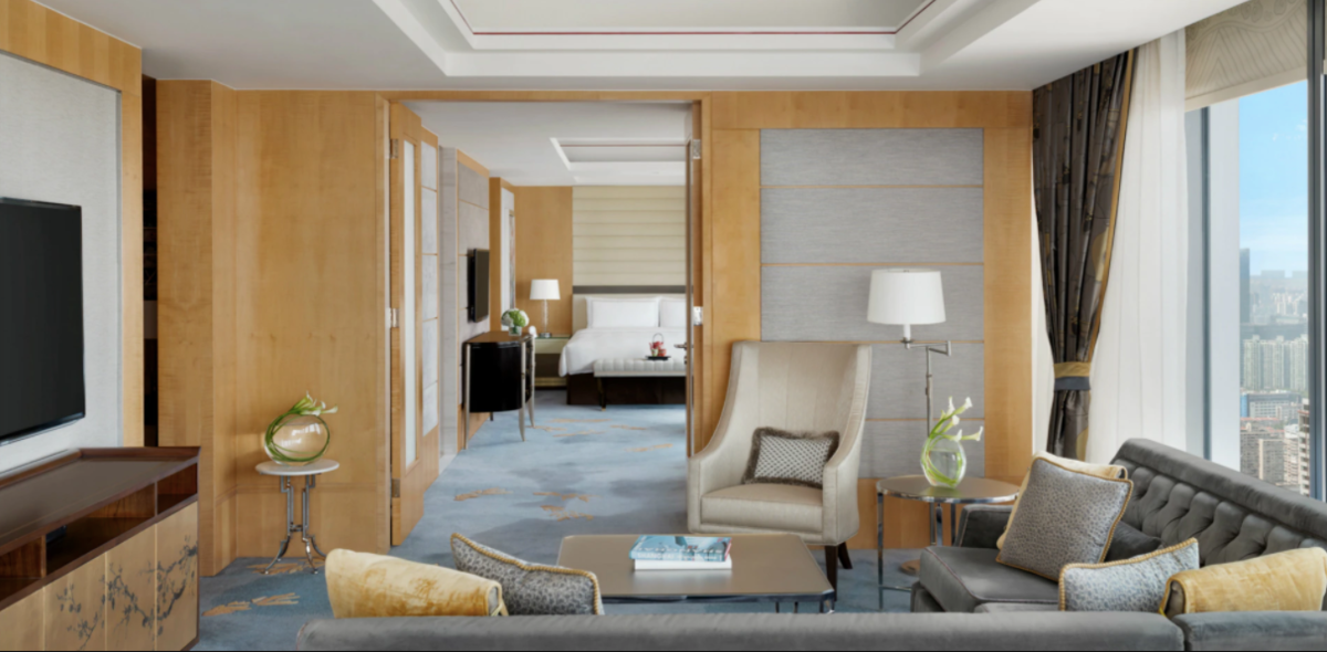 Deluxe Suite