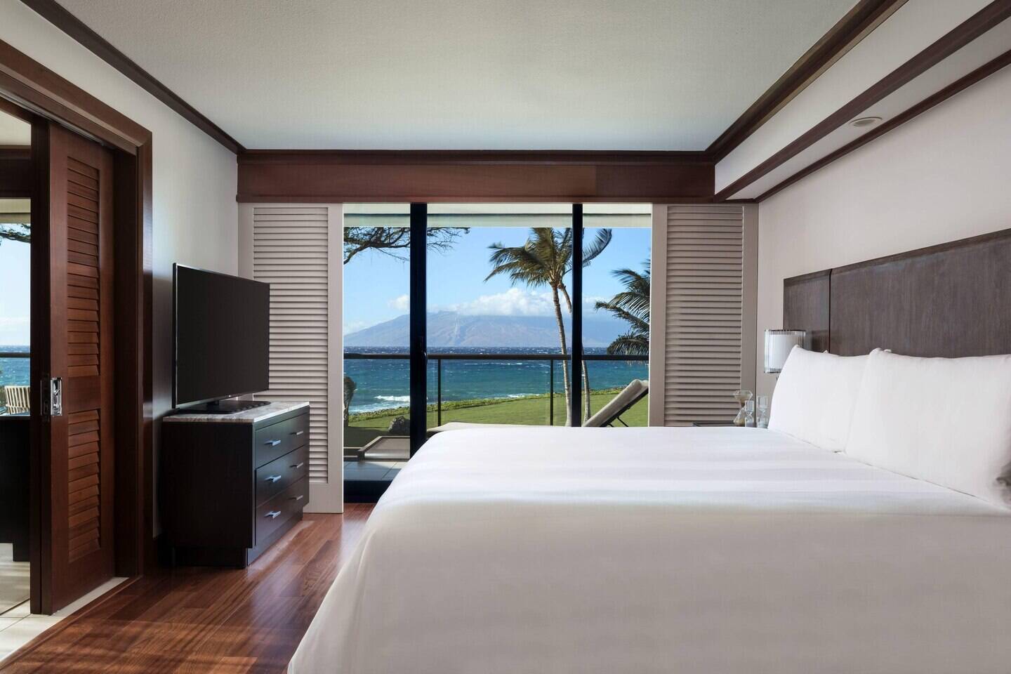 Oceanfront King Suite