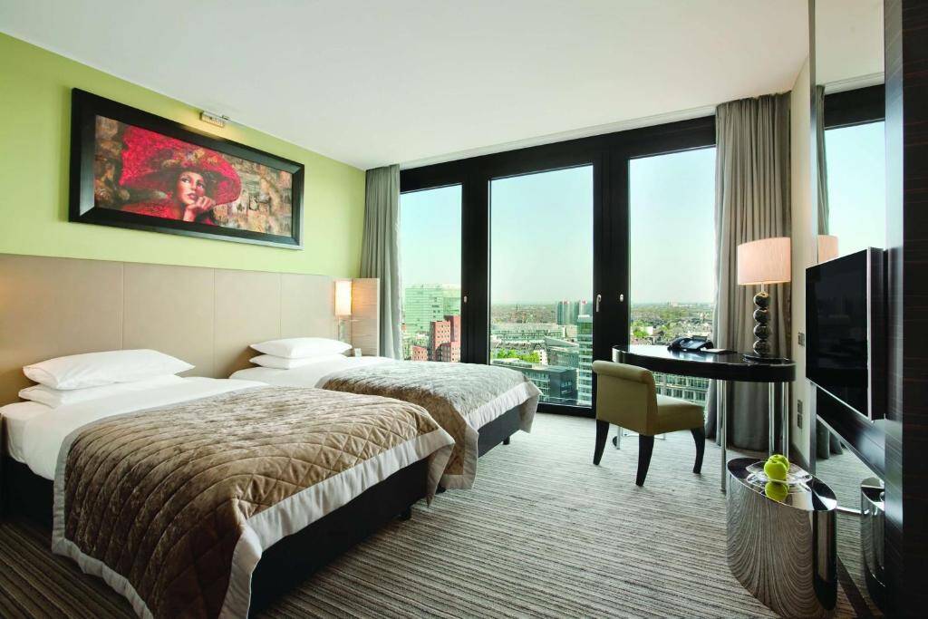 Twin Beds with View
