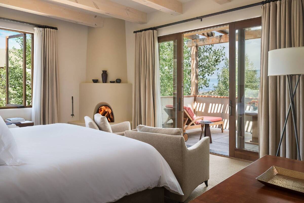 Two Bedroom Interconnecting Deluxe Casita King