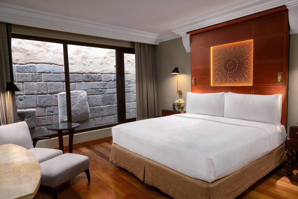 Inca Wall Guest Room King No View