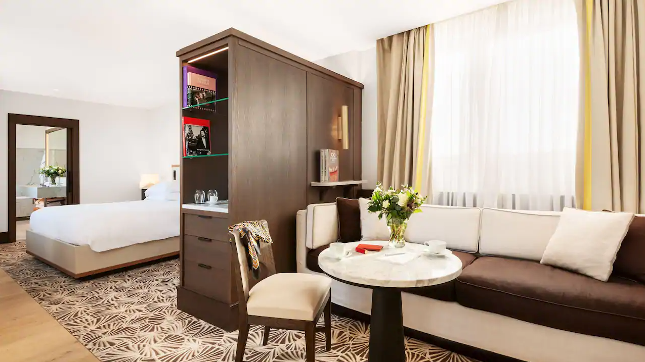 Parisian Suite