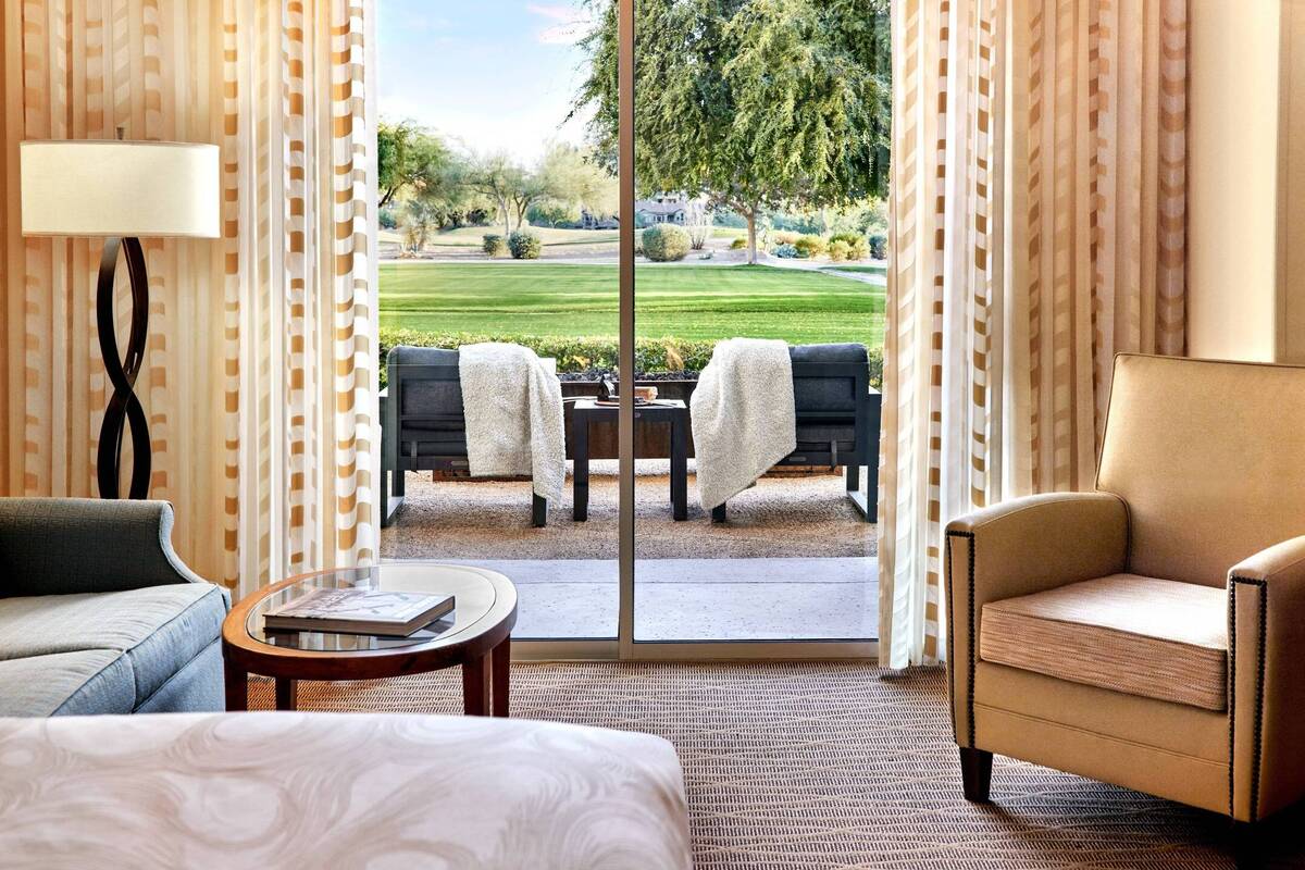 Guest Room, 1 King, Resort View Fire Pit, Patio