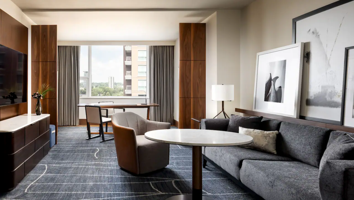 Corner High Floor Suite