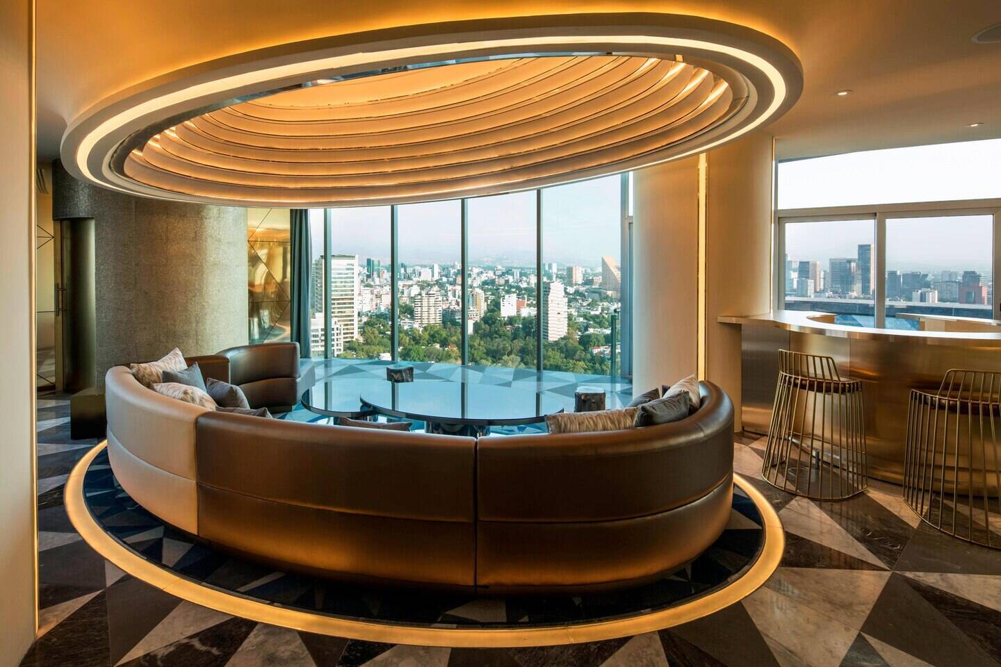 Extreme WOW Penthouse