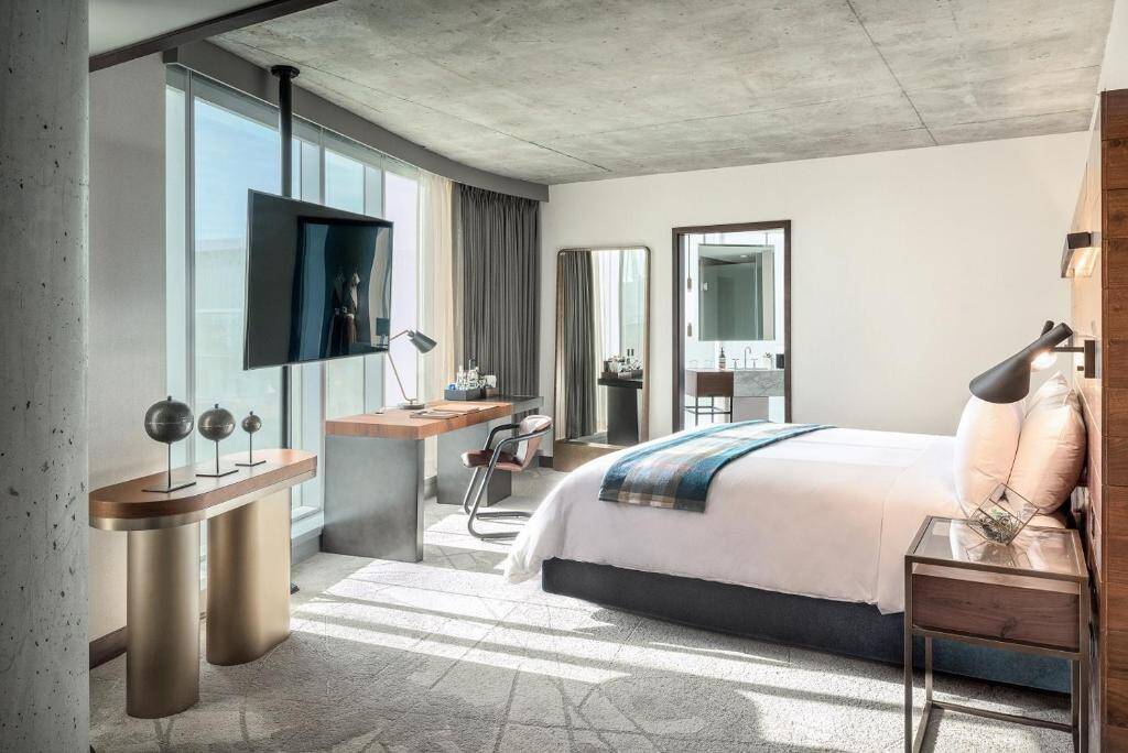Larger Guest Room King Stadium View Corner