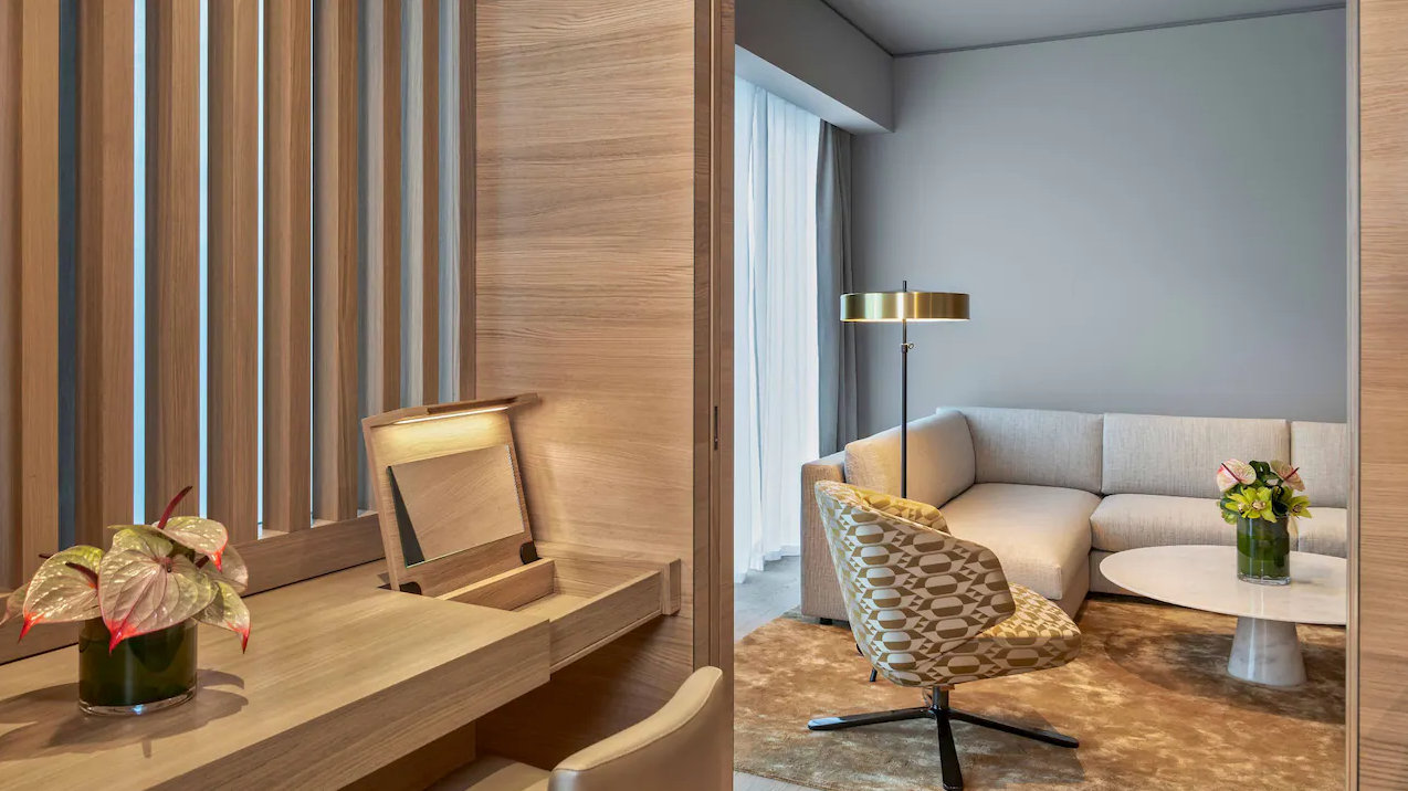 Regency King Suite