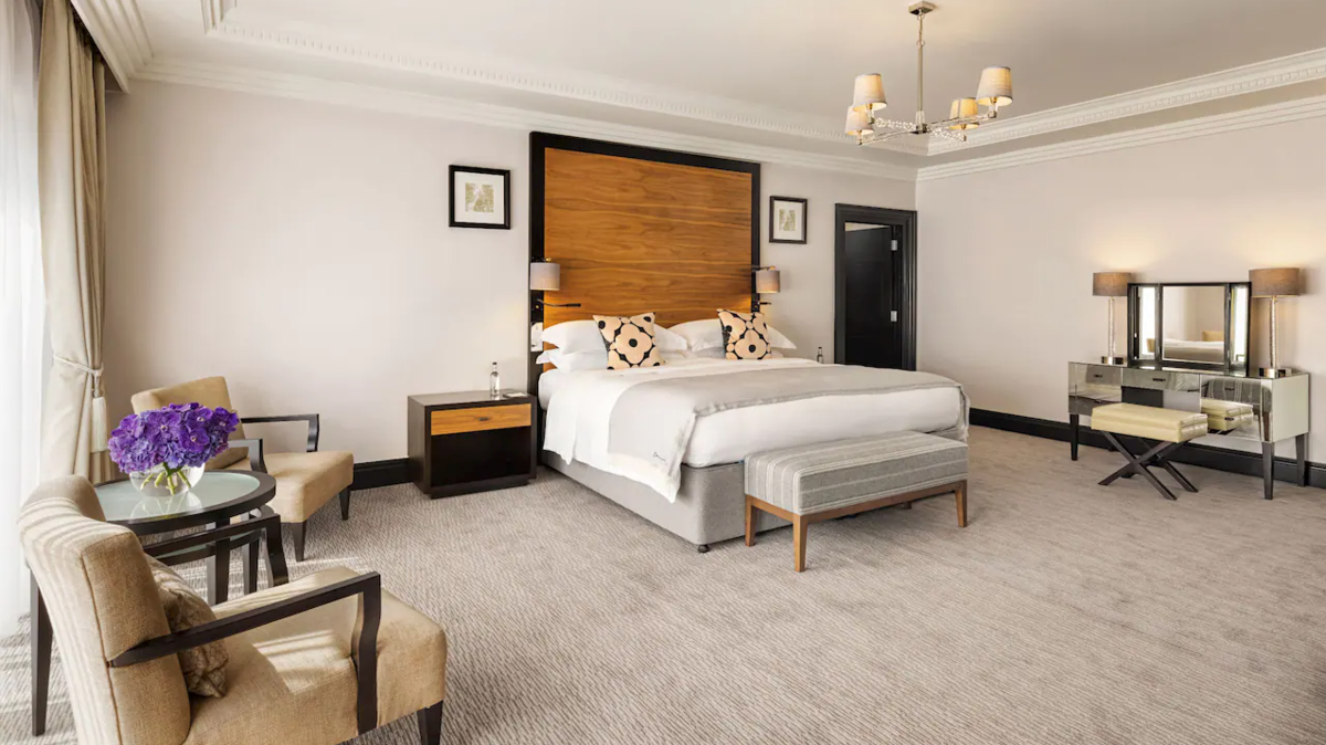 Premium Balcony Suite