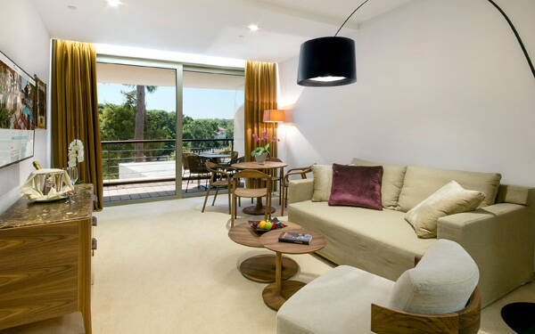 Luxury Suite