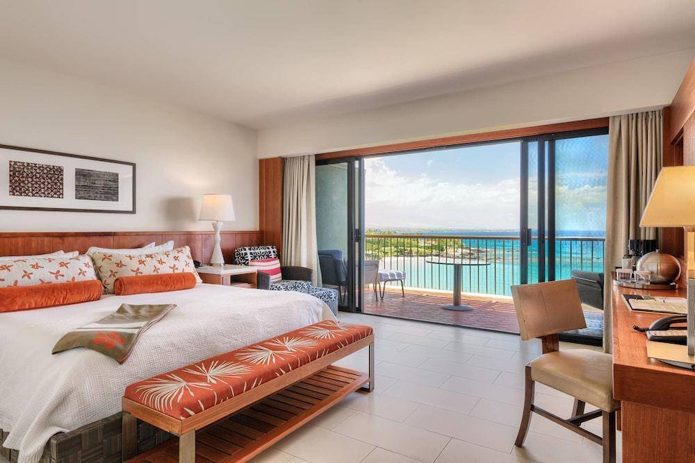 Deluxe Oceanfront - King Bed