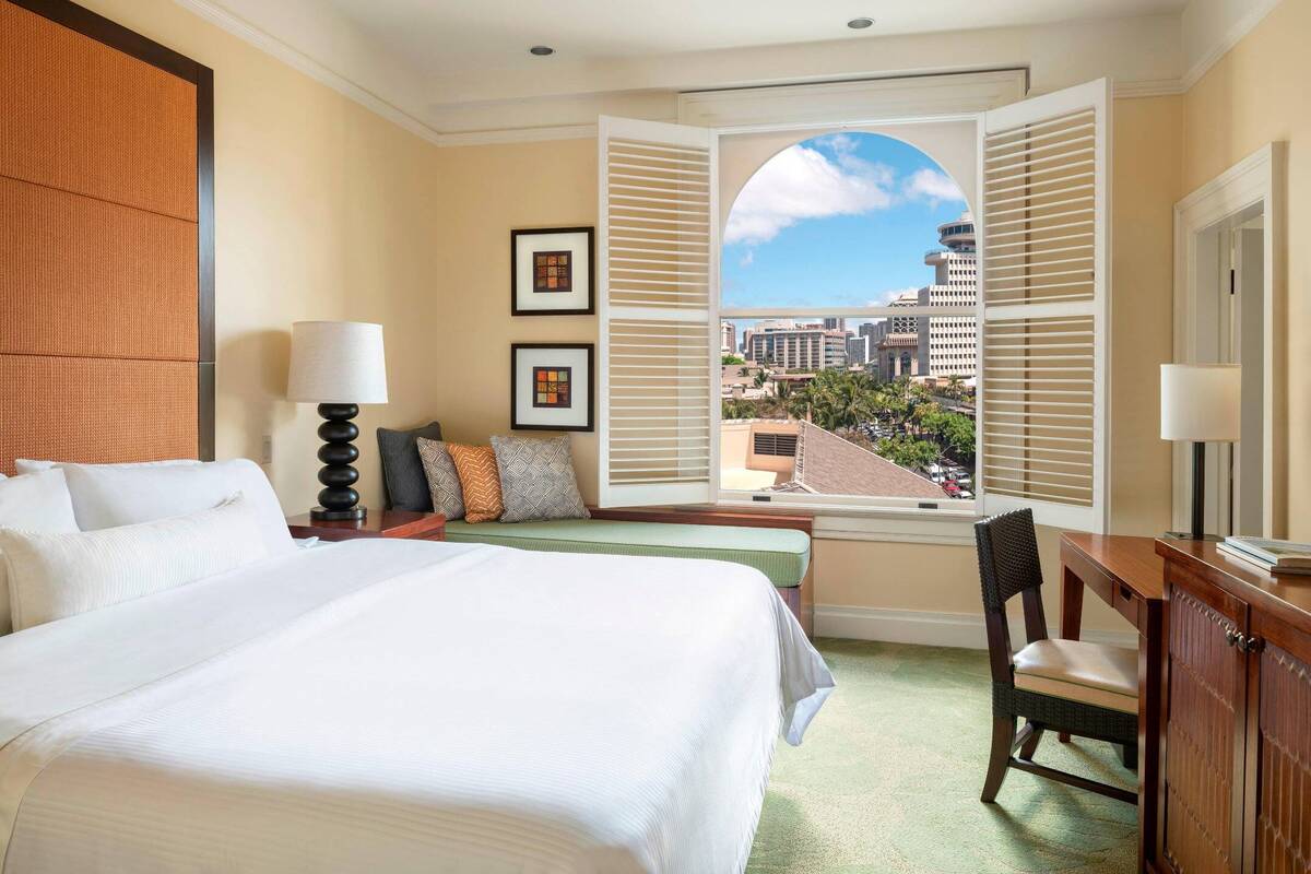 Historic Banyan Deluxe Larger King Room