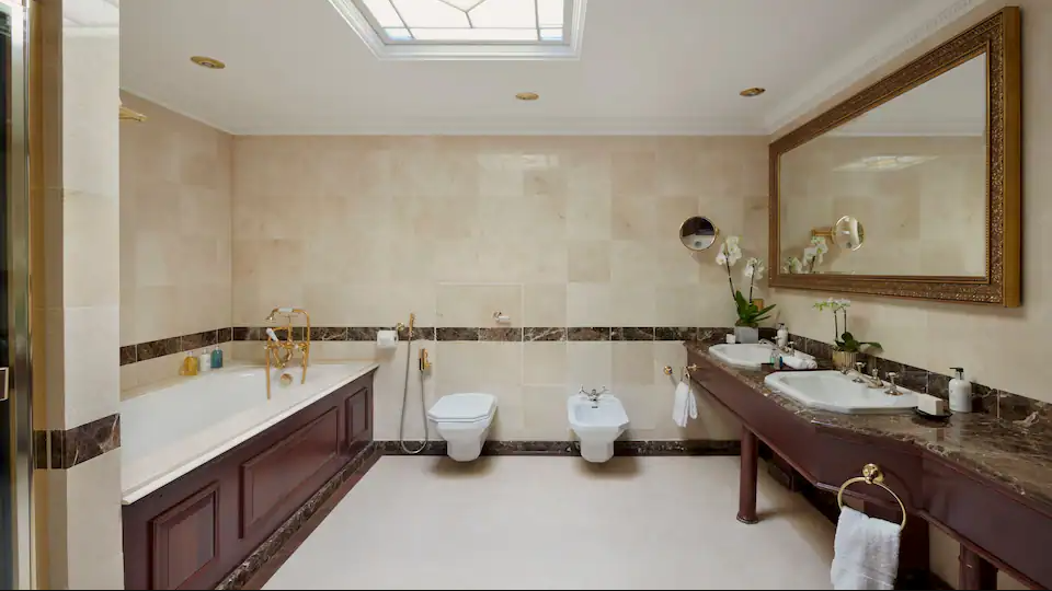 The Churchill Residential Suite