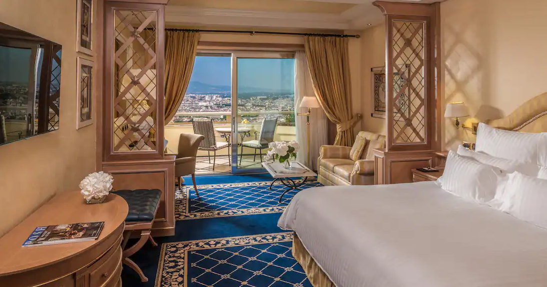 King Imperial Room with Rome View