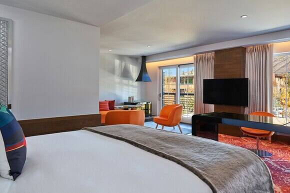Studio King Suite