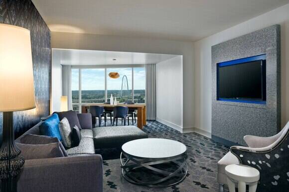 SUPREME SUITE KING BRIDGE VIEW PARTIAL CITY VIEW 