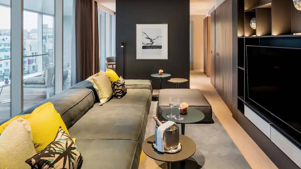 Andaz Large Suite