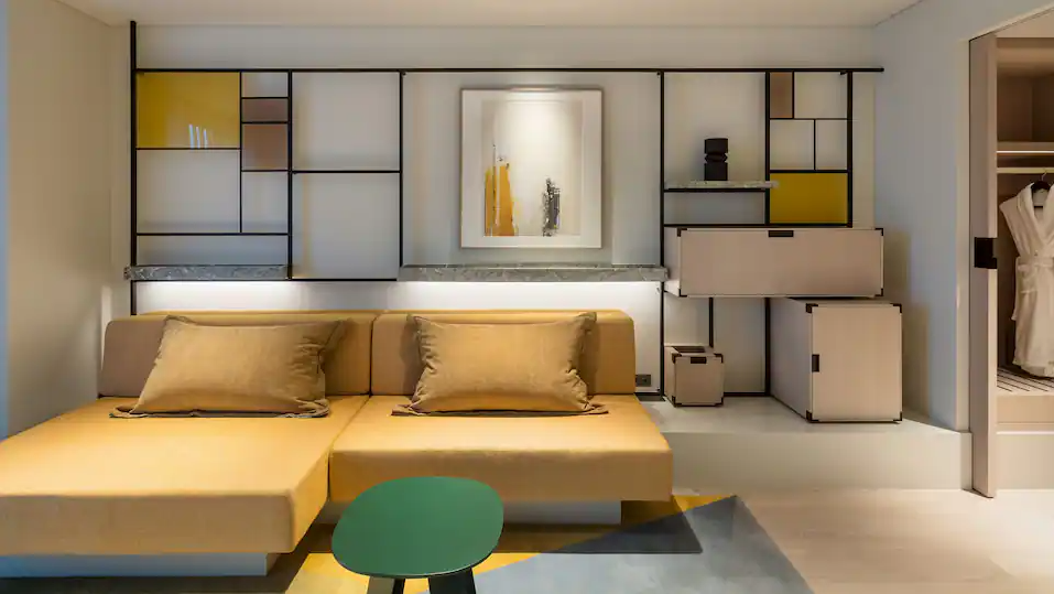 Andaz Suite