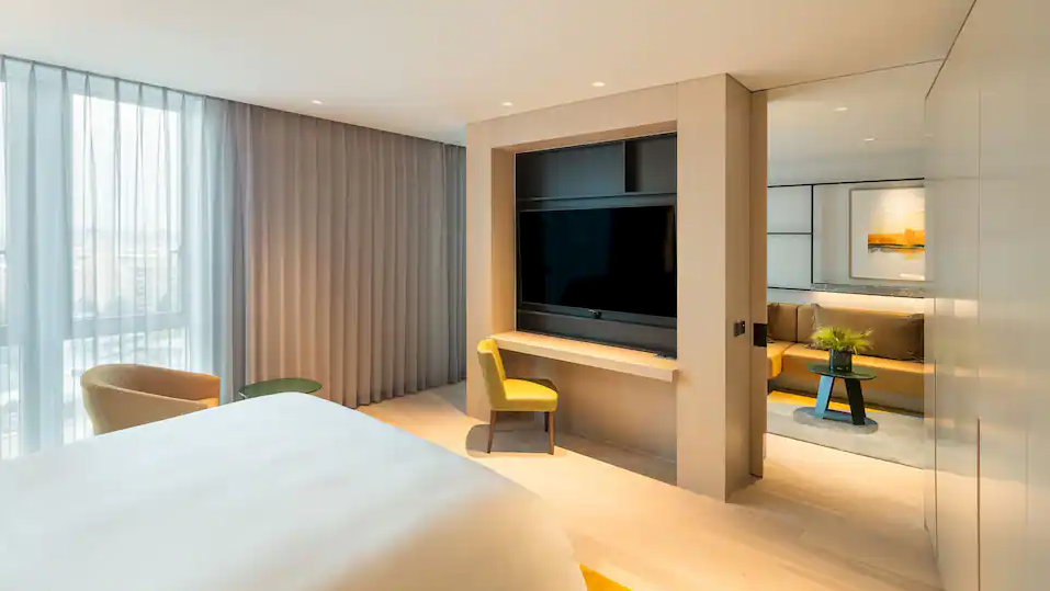 Andaz Suite