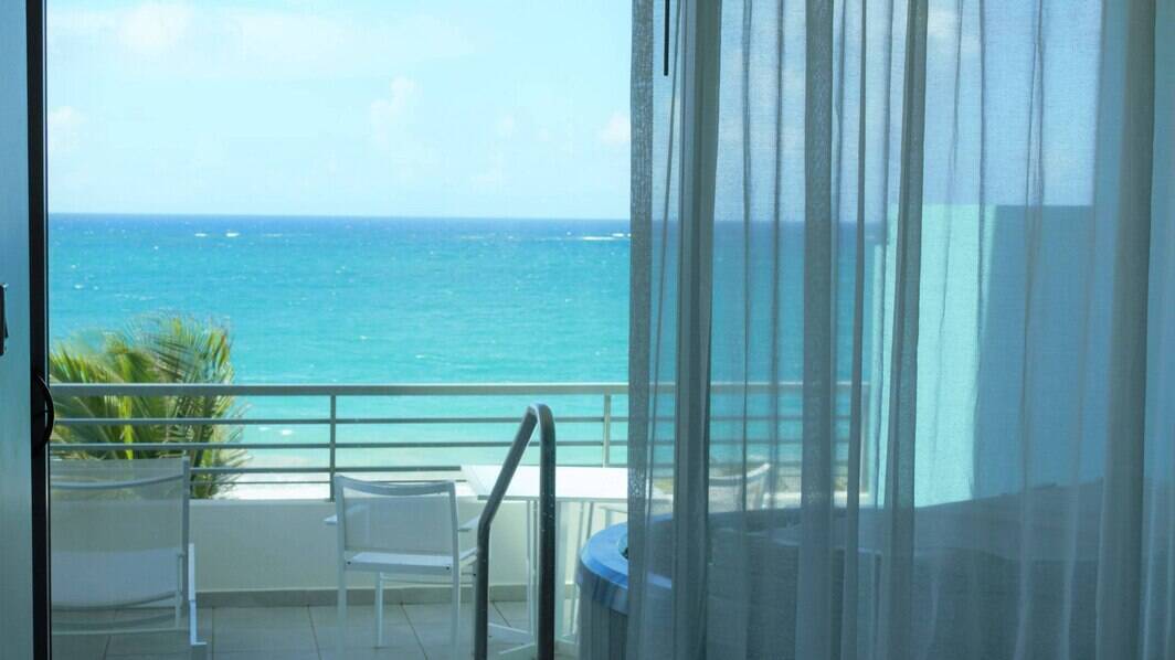 Whirlpool King Suite - Oceanfront, The Suite Tower