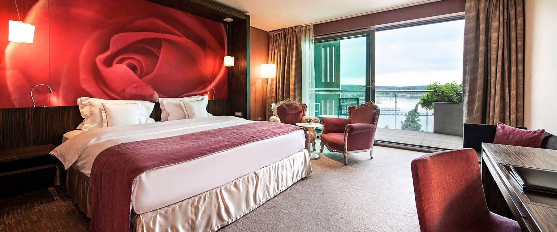 Deluxe Sea View Room