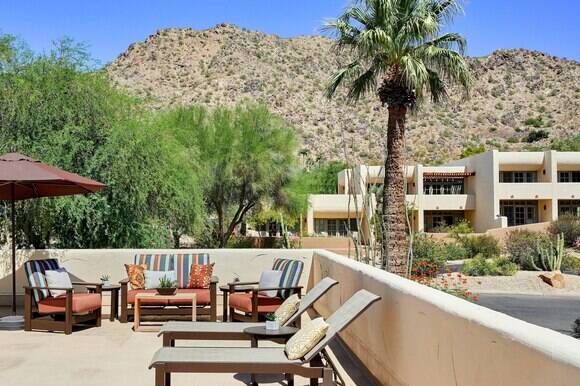 Camelback Sundeck Casita Room